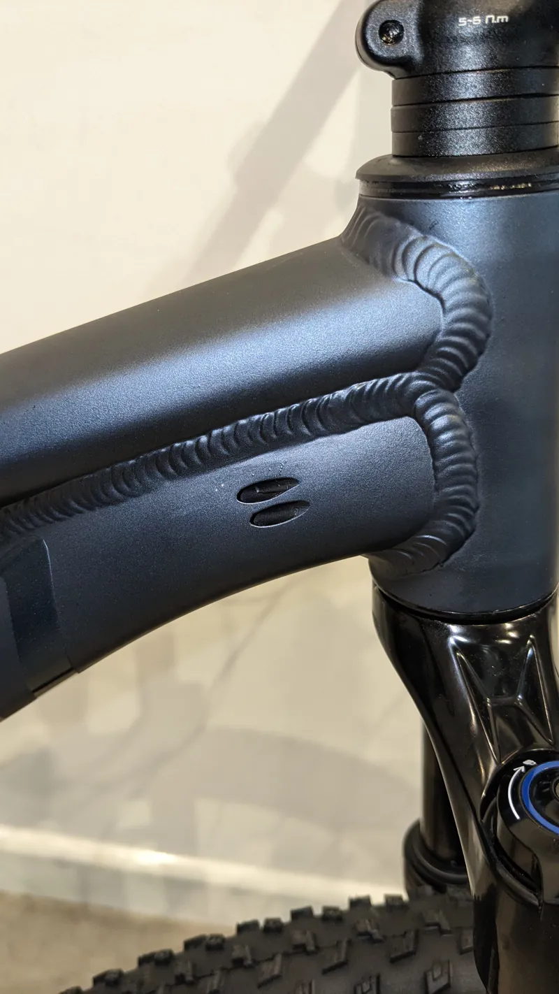 Shop Soiled: Specialized Rockhopper Comp 27.5 Mountain Bike - X-Small-4