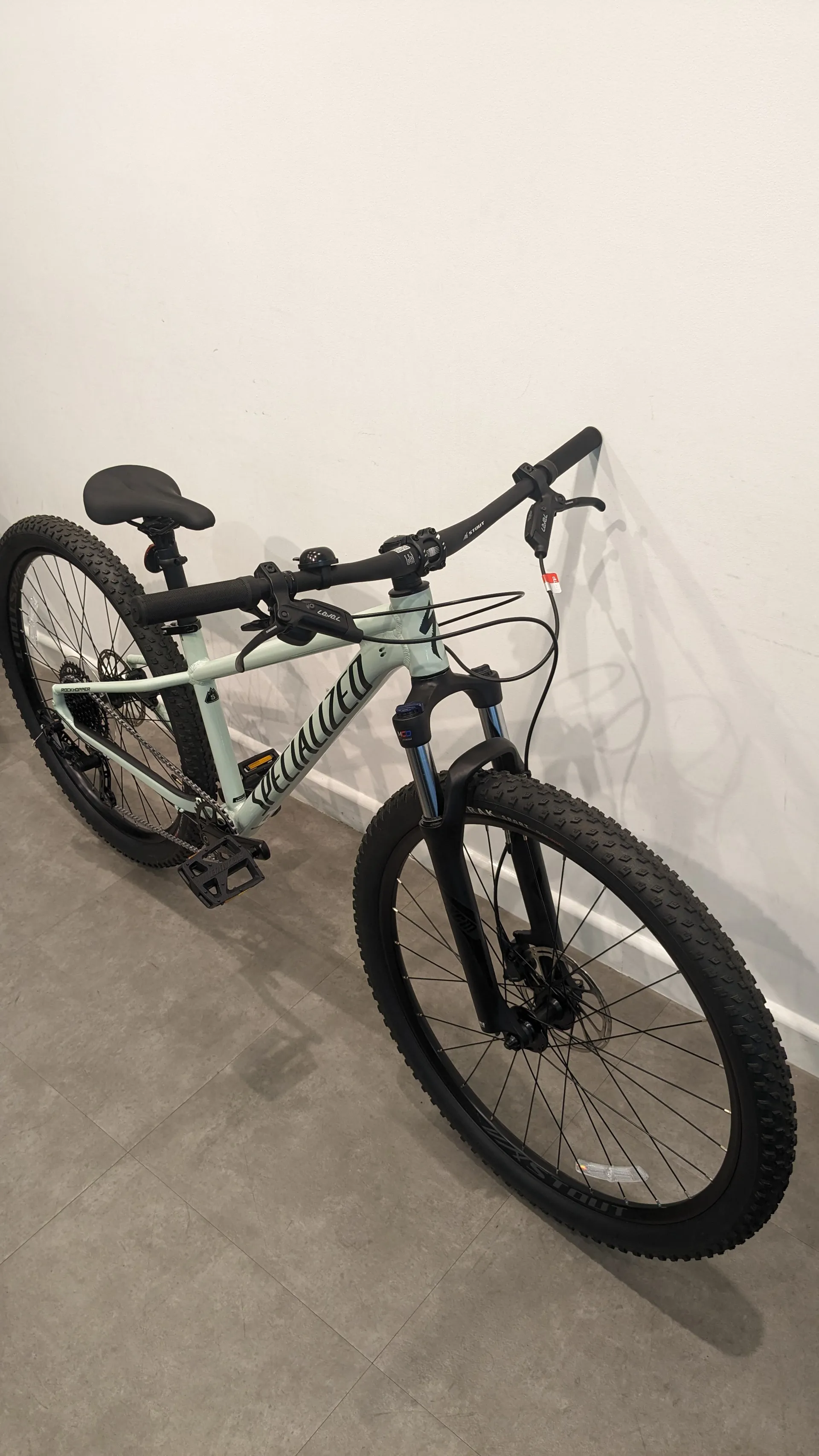 Shop Soiled: 2022 Specialized Rockhopper Comp Mountain Bike Small