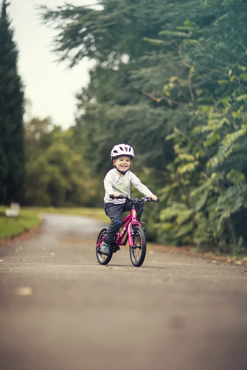 Frog 40 Kids First Pedal Bike Pink