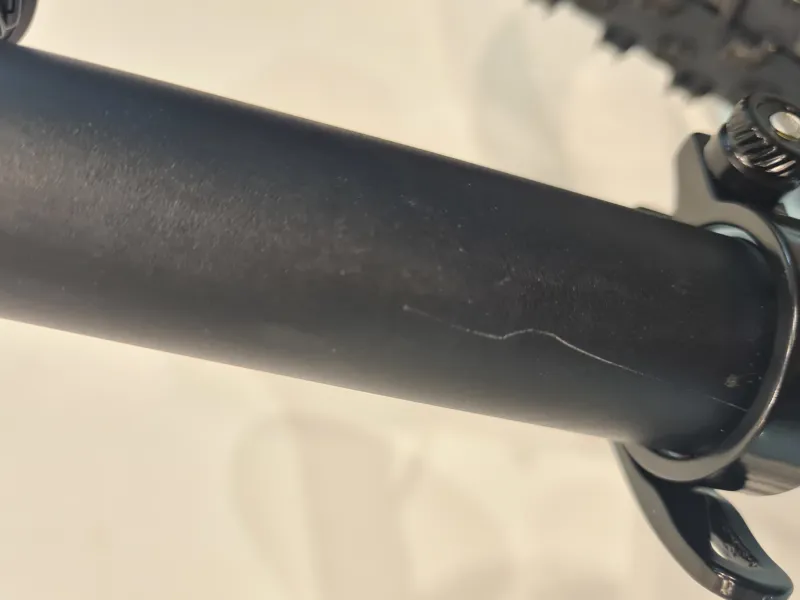 Shop Soiled: Specialized Rockhopper Elite 27.5 Mountain Bike - Small-3