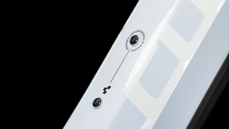 2024 Cube Reaction Hybrid Pro 625 Electric Mountain Bike - Flash White/Black-3