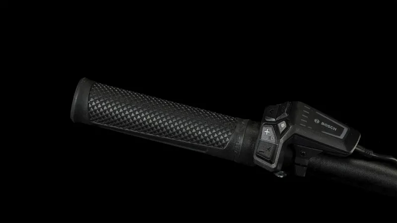 2024 Cube Reaction Hybrid Pro 625 Electric Mountain Bike - Flash White/Black-4