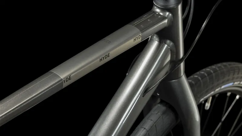 cube hyde hybrid bike