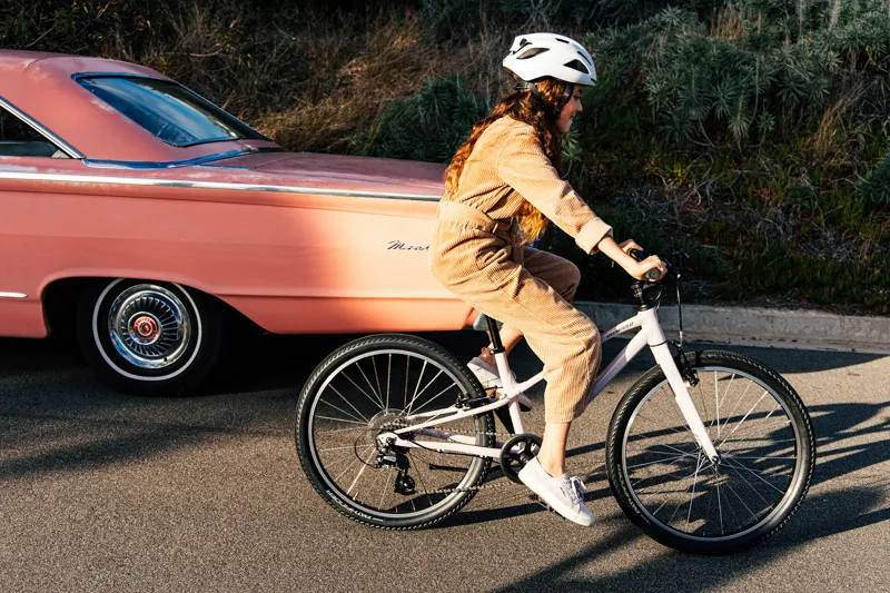 Specialized Jett 16 Single Speed Kids Mountain Bike - Gloss Cast Berry-3