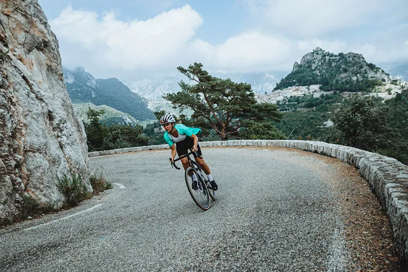 2022 Specialized Aethos Expert Road Bike - Chameleon Oil Tint/Flake Silver-5