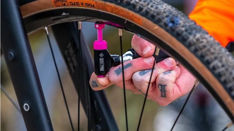 Muc-Off 16g CO2 Cartridge Refills-3