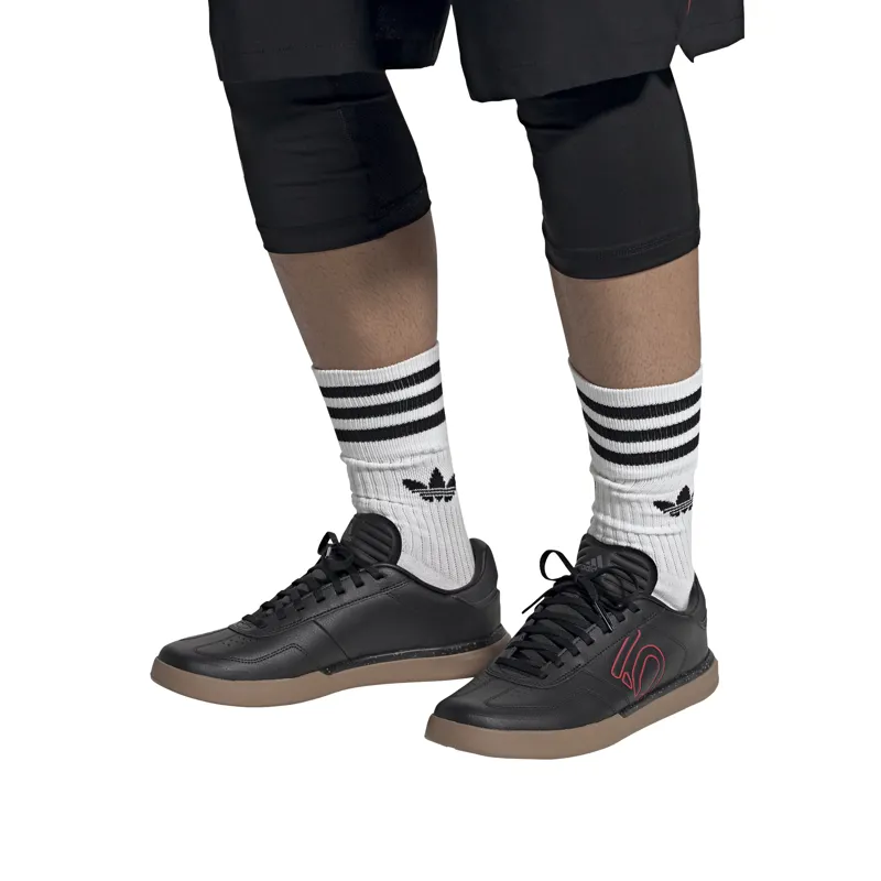 Five Ten Sleuth DLX Mens Mountain Bike Flat Shoes - Black/Scarle/Gum-8