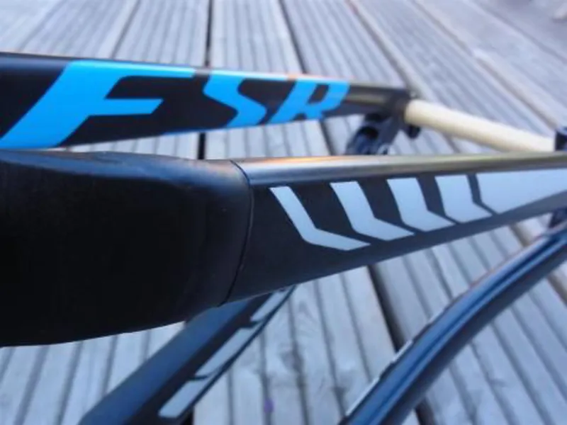 InvisiFrame 2014/15/16 S-Worls Enduro Carbon 29 Medium Frame Protector - Matte-3