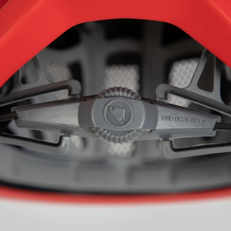 Endura Xtract Helmet with MIPS - Red - Size L/XL-5