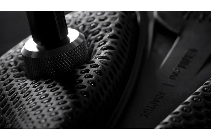 Fizik Antares R1 Versus Evo Adaptive Saddle - Black-5