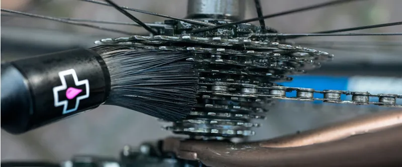 Muc-Off Drivetrain Detailing Brush-3