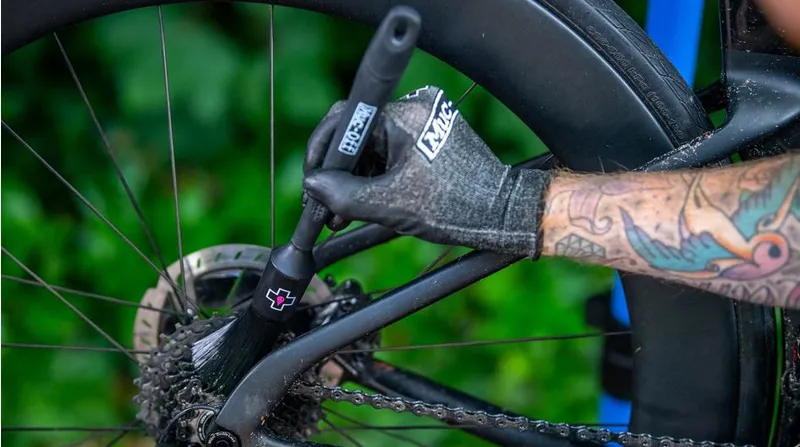 Muc-Off Drivetrain Detailing Brush-1