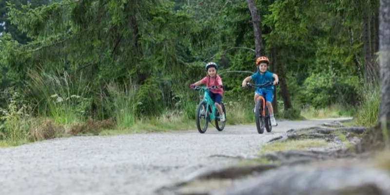 Cube Acid 200 Kids Mountain Bike - Green/White-5