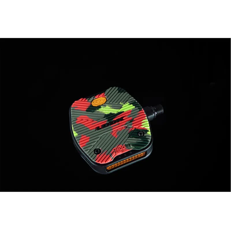 Look Geo City Grip Flat Pedal - Camo-1
