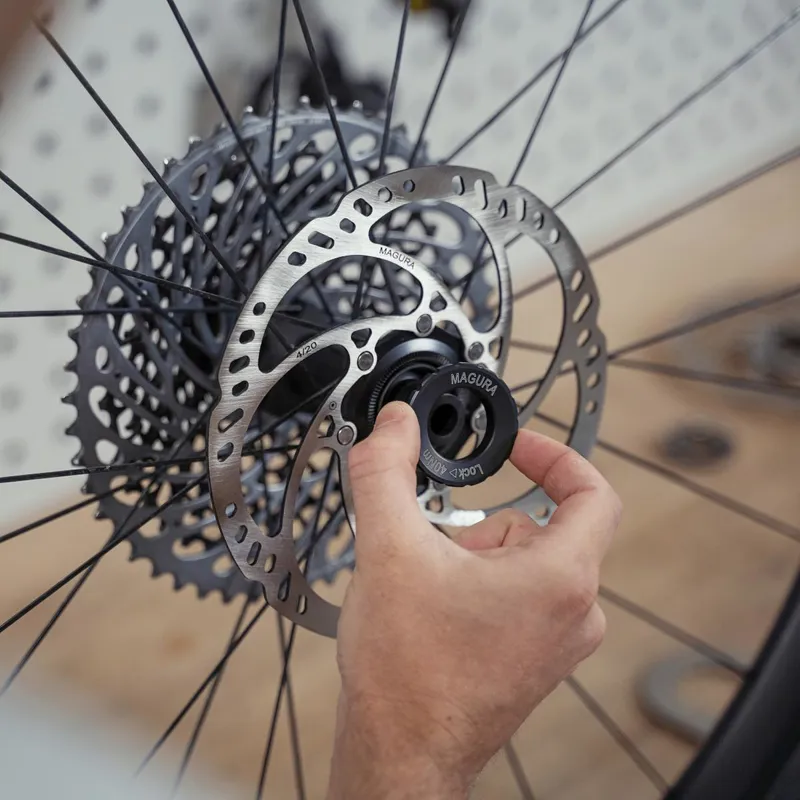 Magura Rotor MDR CL 160mm Center Lock with Lockring for Quick-Release-Axle - Silver-2