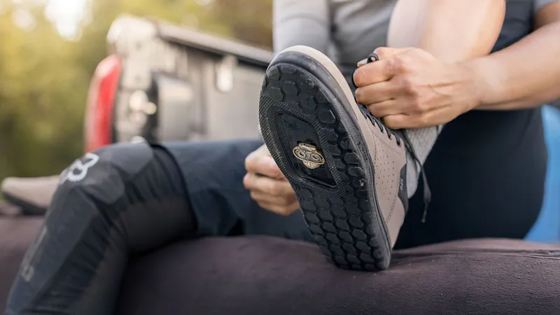 Specialized 2FO Roost Clip Mountain Bike Shoes - Taupe/Redwood-7