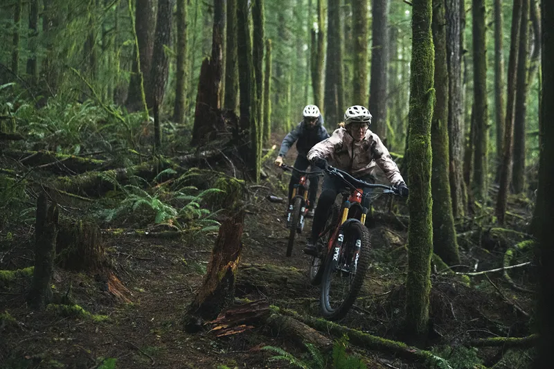 2022 Specialized Turbo Levo Alloy Electric Mountain Bike - Black/Silver-9