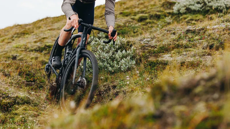 Roval Terra CLX II 700c Rear Wheel - Satin Carbon/Gloss Black-7