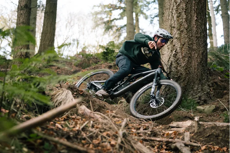 2022 Specialized Stumpjumper Expert Mountain Bike - White Mountains-5