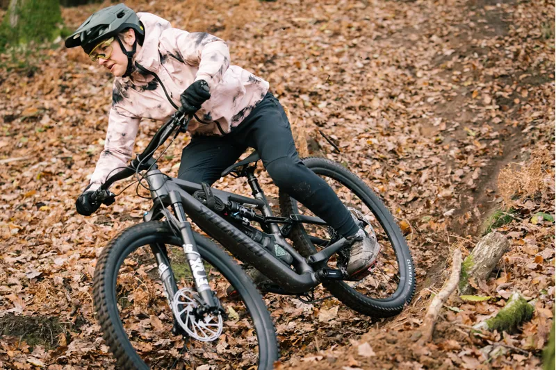 2022 Specialized Stumpjumper Expert Mountain Bike - White Mountains-3