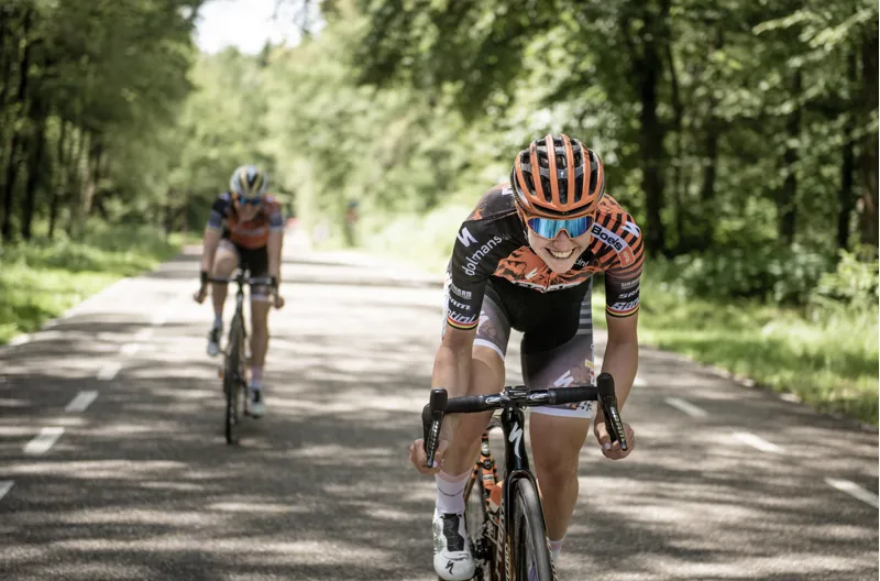 2022 Specialized Tarmac SL7 Expert Road Bike - Tropical Teal/Chameleon-3