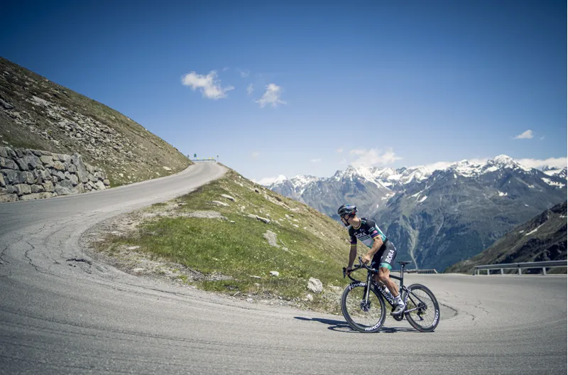2022 Specialized Tarmac SL7 Expert Road Bike - Tropical Teal/Chameleon-5