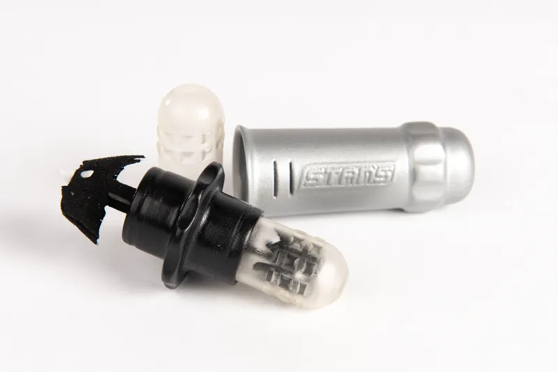 Stans No Tubes Dart Tubeless Tyre Repair Tool-1