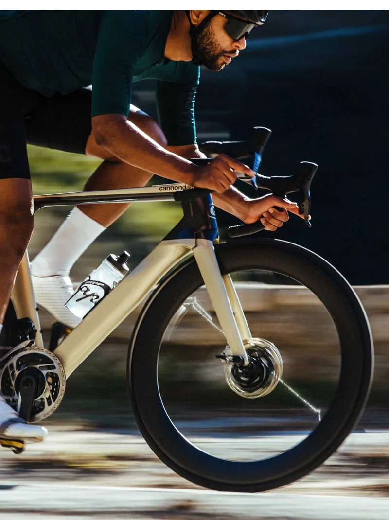 自転車本体 cannondale SystemSix Hi-MOD Di2 2022 Cannondale SystemSix Hi-MOD Ultegra Di2 – Specs