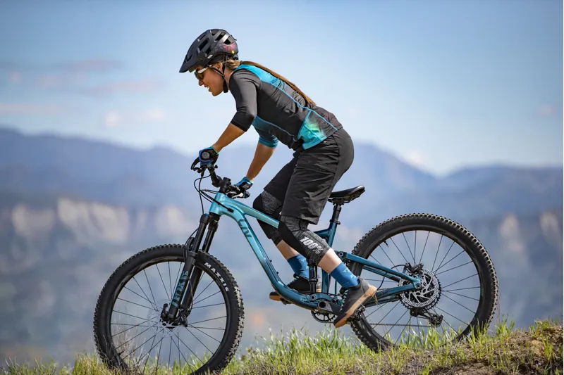 2020 Giant Liv Intrigue 2 Womens Mountain Bike - Gloss Blue-4