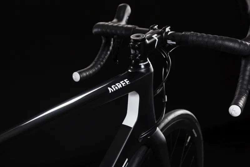 2019 Cube Agree C:62 Race Disc Mens Road Bike - Carbon/White-2