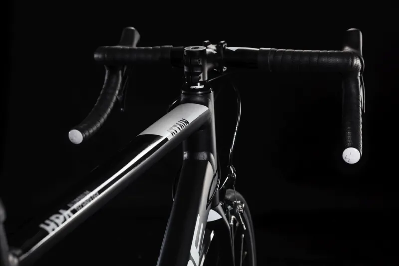 2019 Cube Attain Race Mens Road Bike - Black/White-2