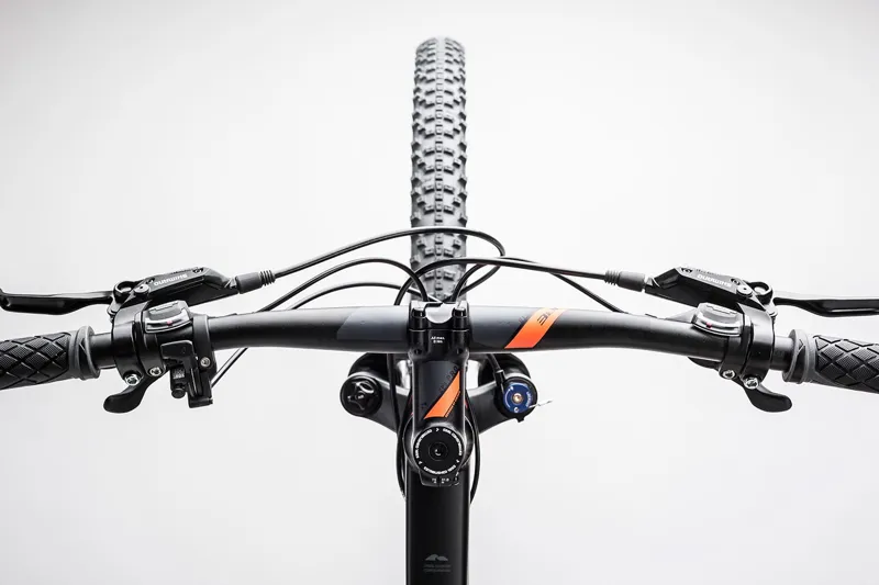 2017 Cube Attention SL Mens Mountain Bike in Black-4