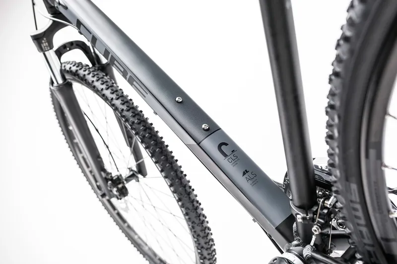 cube nature hybrid one 400 review