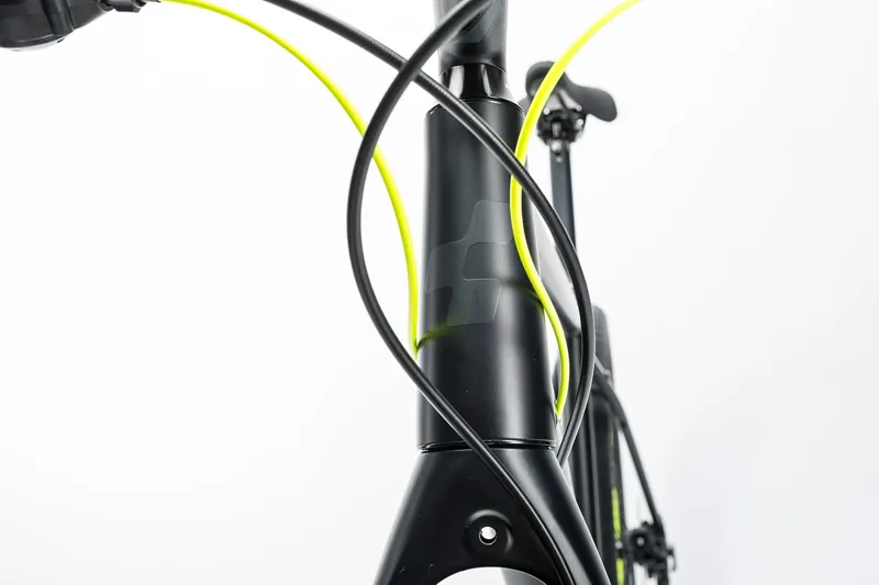 2017 Cube Hyde Urban Bike in Black/Flash Yellow-5