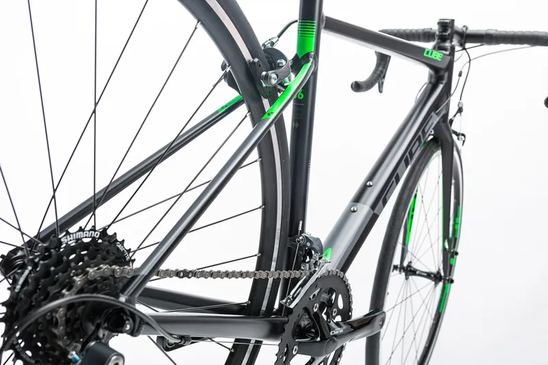 2017 Cube Attain Mens Road Bike in Black