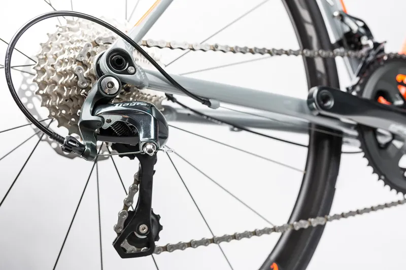 2017 Cube Attain Race Disc Mens Road Bike - Grey-9