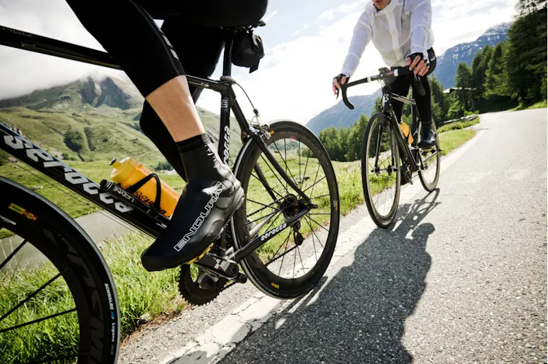 Endura FS260-Pro Slick Mens Overshoe - White-1