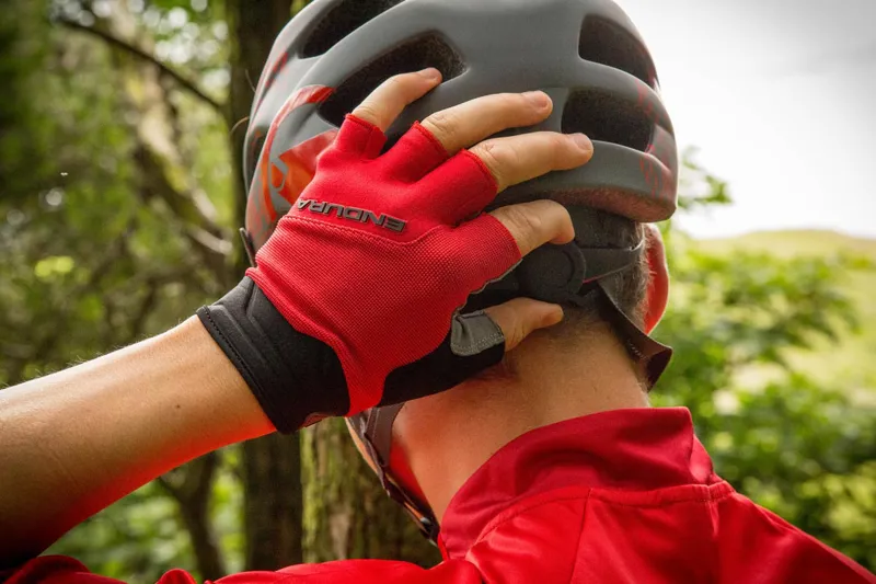 Endura Hummvee II Plus Mens Cycling Mitt - Red-1