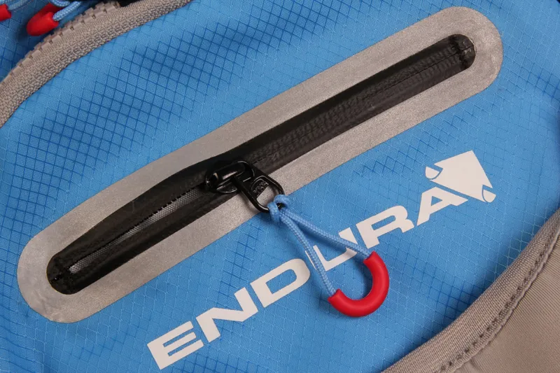Endura SingleTrack Backpack with Hydrapak - Blue-3