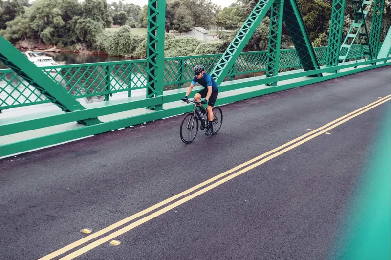 2019 Giant FastRoad SL 0 Mens Hybrid 