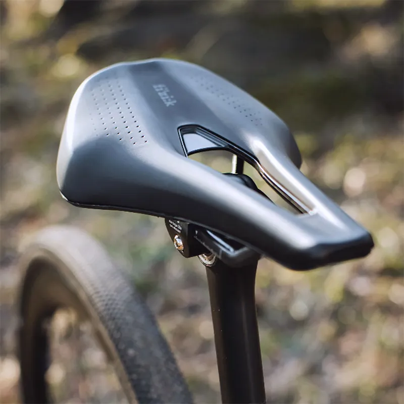 Fizik Tempo Argo R3 Kium Road Saddle - Classique-5