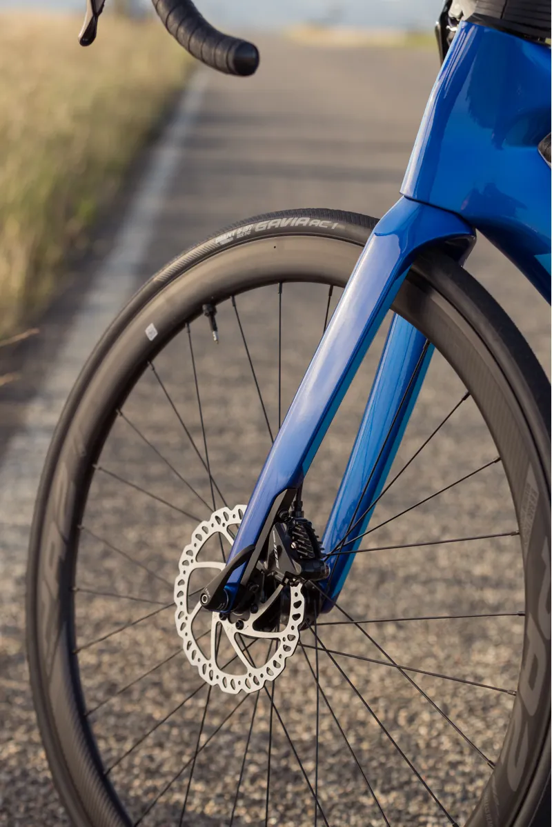 giant propel electric blue