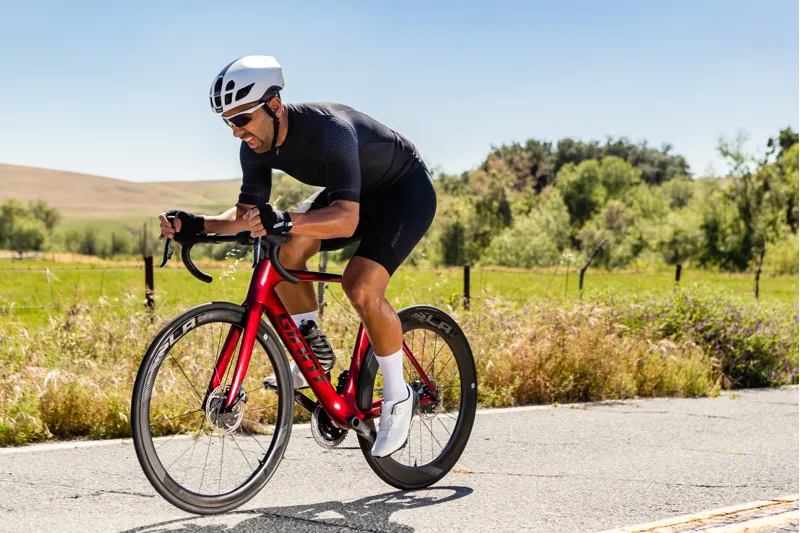 2020 Giant Propel Advanced Pro 0 Disc Mens Road Bike - Gloss Met Red-1