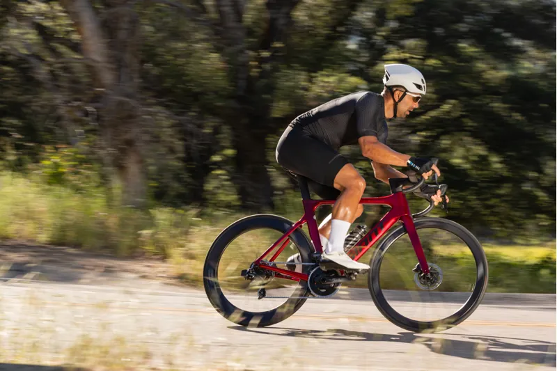 2020 Giant Propel Advanced Pro 0 Disc Mens Road Bike - Gloss Met Red-4