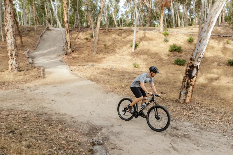 2020 Giant ATX 3 Disc 27.5 Hardtail Mountain Bike - Gloss Met Black-3