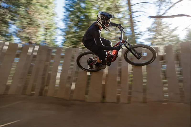 2020 Giant Reign 29er SX Mens Mountain Bike - Gloss Red/Black-2