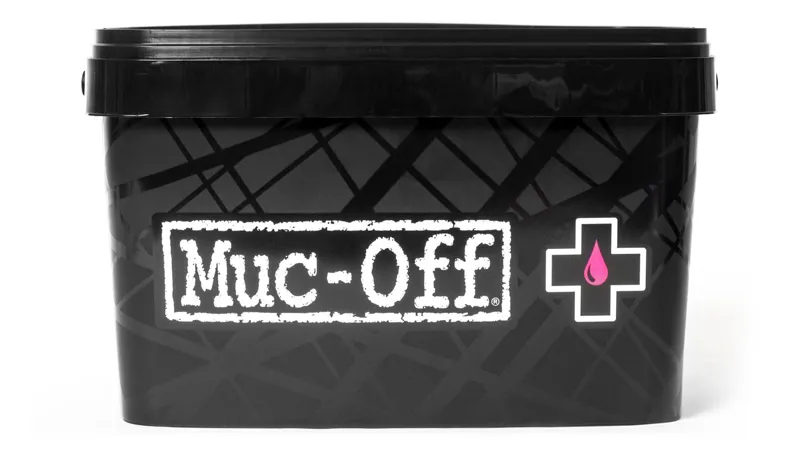 Muc-Off 8 in 1 Bicycle Cleaning Kit-1