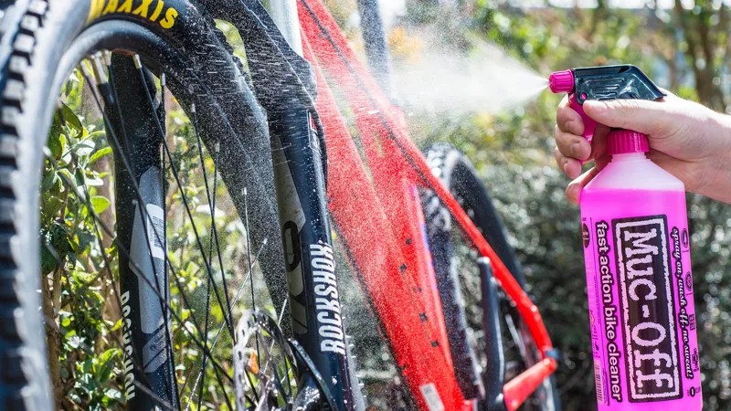 Muc-Off Bike Care Essentials Kit-9