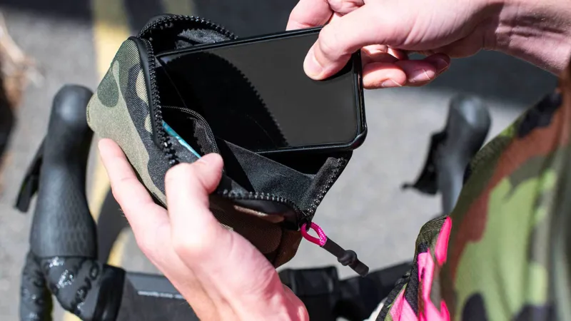 Muc-Off Essentials Case - Camo-7