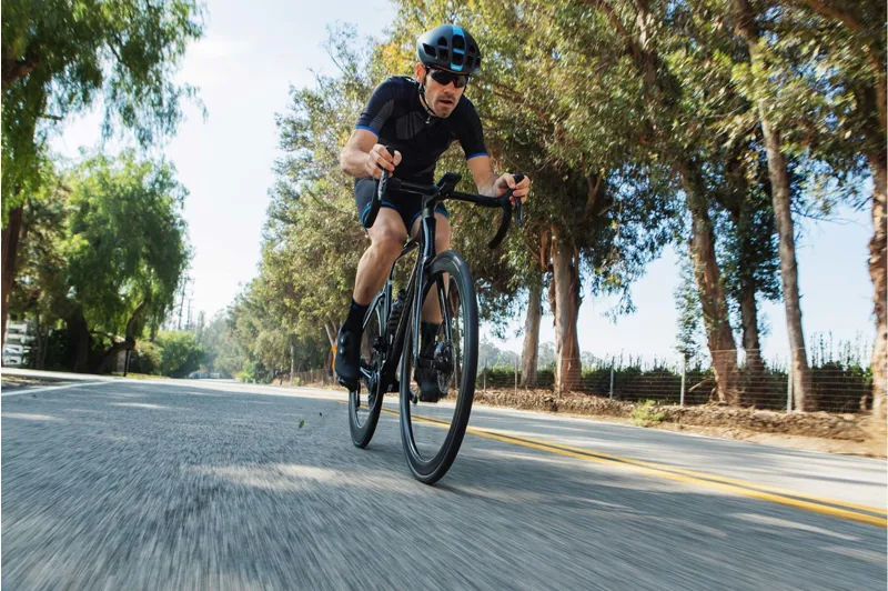 2019 Giant Propel Advanced SL 0 Disc Red AXS Mens Road Bike - Black-2